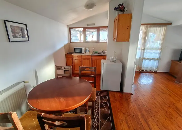 Hotel Todeva House And Tavern