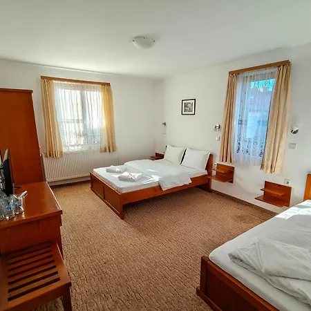 מלון Todeva House And Tavern