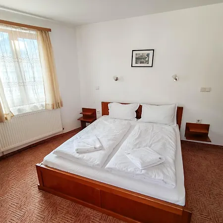 Hotel Todeva House And Tavern