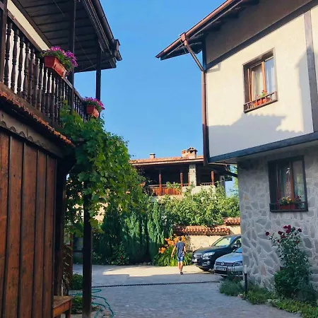 Todeva House And Tavern