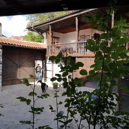 Хотел Todeva House And Tavern
