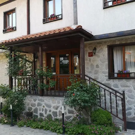 Хотел Todeva House And Tavern 3*