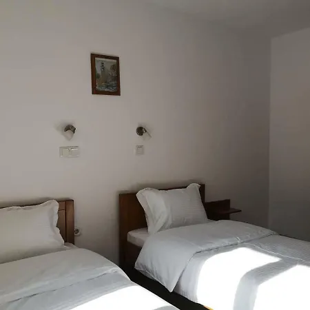 Todeva House Hotel&tavern