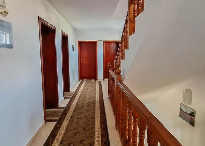 Hotel Todeva House And Tavern