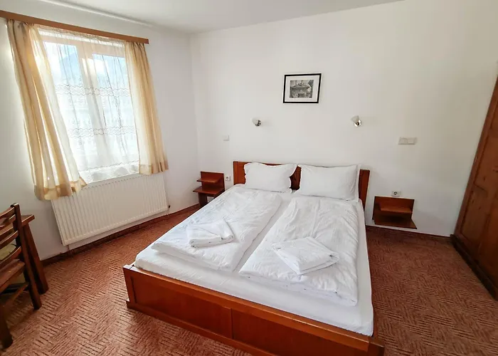 Hotel Todeva House And Tavern