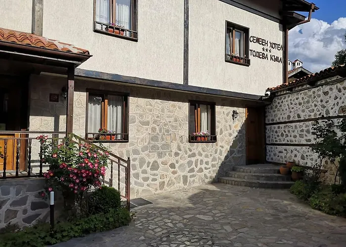 Hotel Todeva House And Tavern 3*